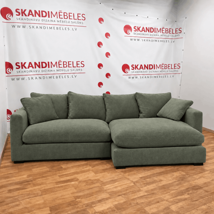 Dīvāns COMFY (stūra modelis ar garo sēžamdaļu) (Ekspozīcija) Dīvāns COMFY (stūra modelis ar garo sēžamdaļu) (Ekspozīcija)
